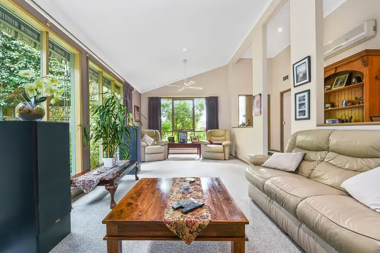 Third view of Homely house listing, 8 Hansen Court, Narre Warren VIC 3805