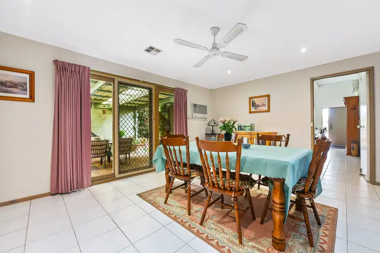 Sixth view of Homely house listing, 8 Hansen Court, Narre Warren VIC 3805