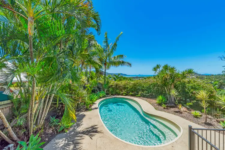 4 Daydream Court, Cannonvale QLD 4802
