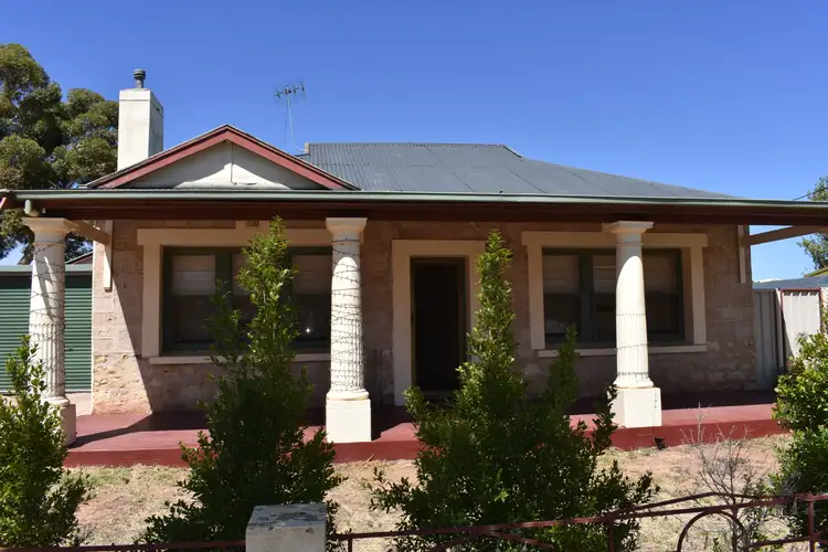 16 Waltham Street, Berri SA 5343