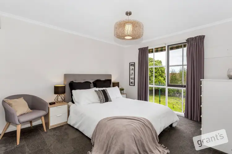 Sixth view of Homely house listing, 28 Barondi Avenue, Narre Warren VIC 3805