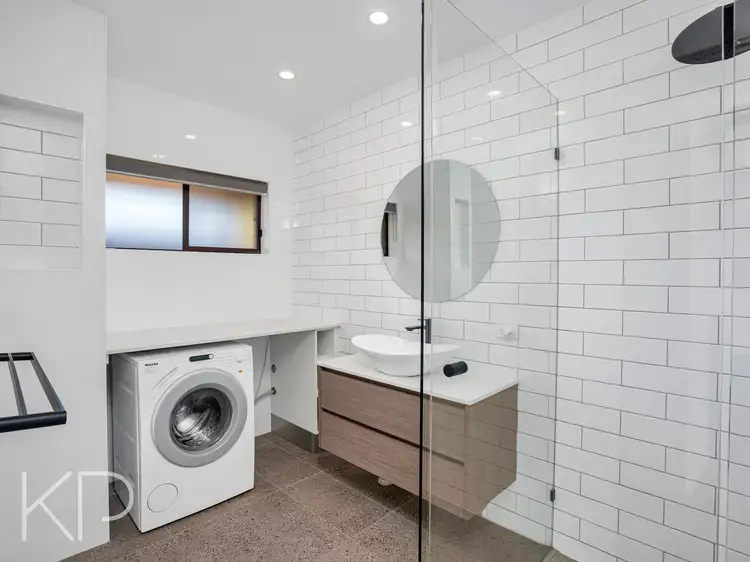 Fifth view of Homely apartment listing, 4/39 Chelsea Avenue, Broadbeach QLD 4218