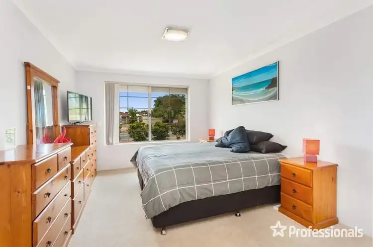 Sixth view of Homely house listing, 4 Royal Palm Drive, Warnbro WA 6169