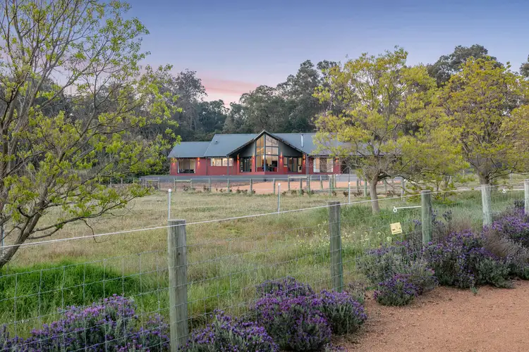 160 Leworthy Loop, Karragullen WA 6111