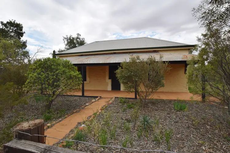 15 Orient St, Quorn SA 5433