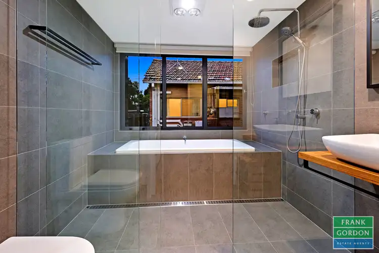 320 Howe Parade, Port Melbourne VIC 3207