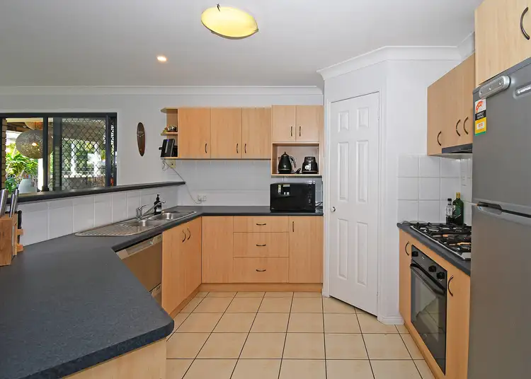 Sixth view of Homely house listing, 3 EASTWOOD COURT, Urangan QLD 4655
