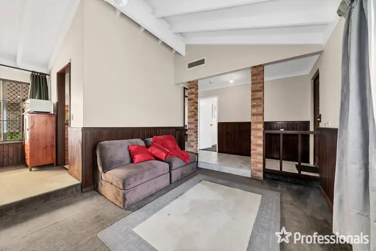 Sixth view of Homely house listing, 2 Saga Court, Cooloongup WA 6168