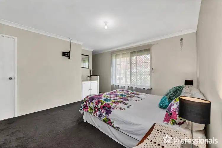 Seventh view of Homely house listing, 2 Saga Court, Cooloongup WA 6168