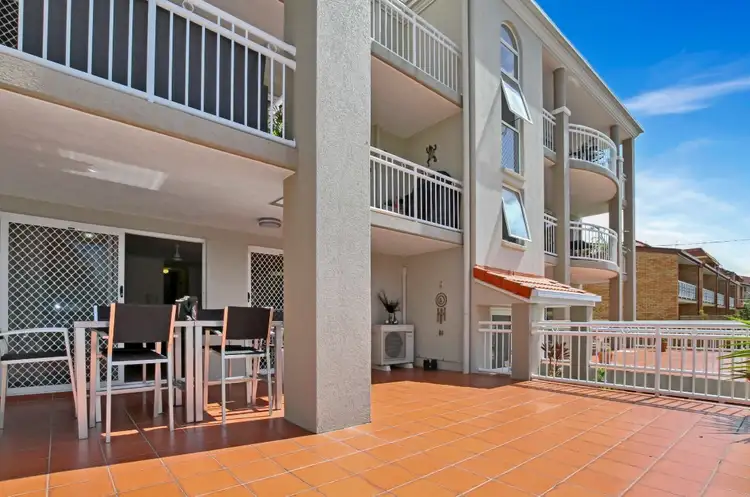 Fifth view of Homely apartment listing, 2/12-14 Britannia Avenue, Broadbeach QLD 4218