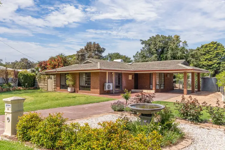 12 Alexander Close, Lesmurdie WA 6076