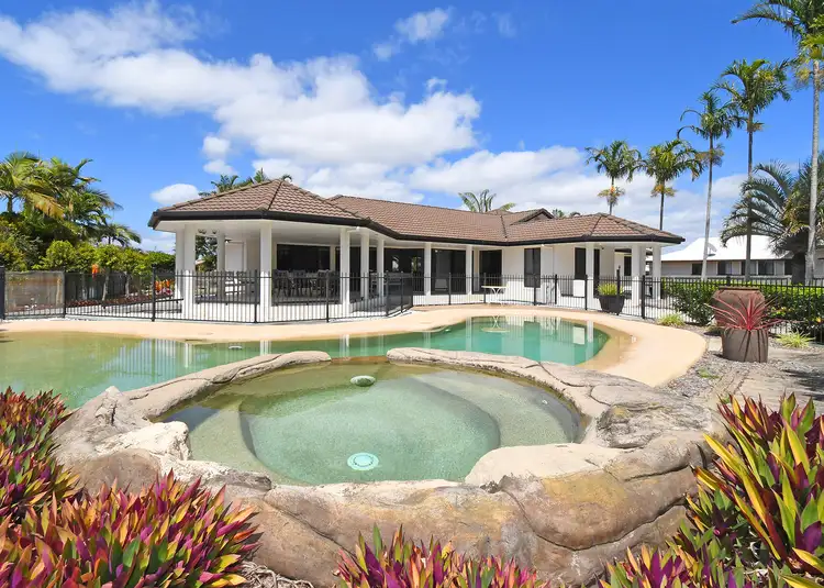 520 Esplanade, Urangan QLD 4655