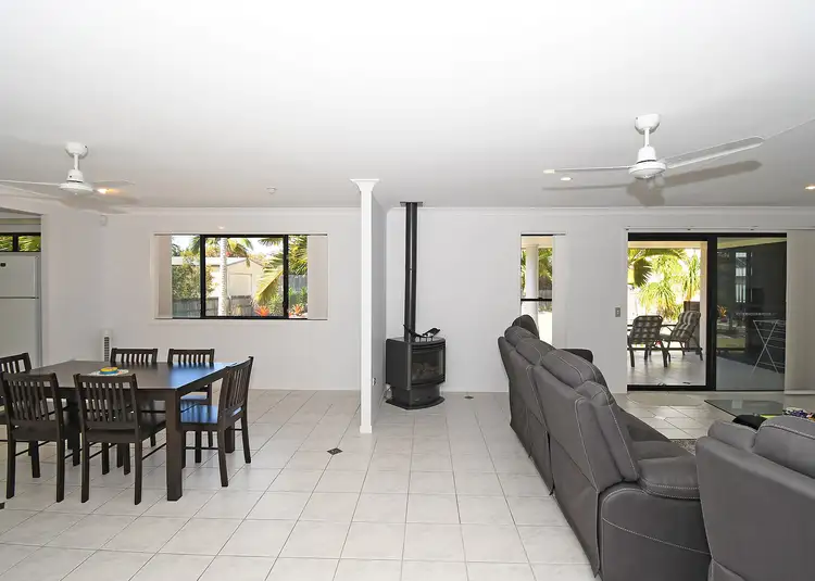 Fifth view of Homely house listing, 520 Esplanade, Urangan QLD 4655