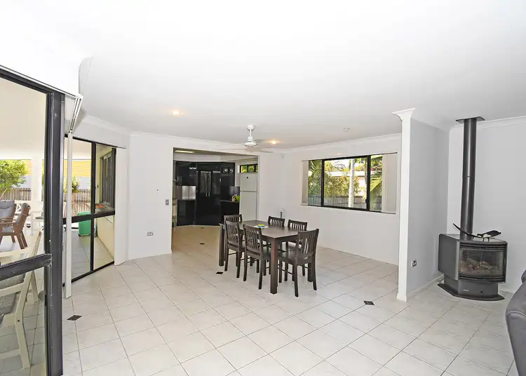 Sixth view of Homely house listing, 520 Esplanade, Urangan QLD 4655