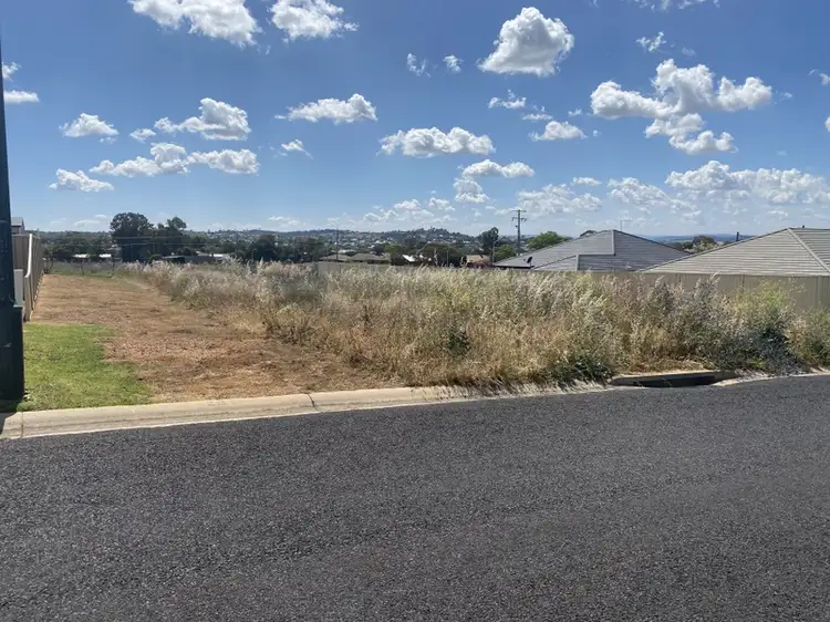 43 Rosewood Avenue, Parkes NSW 2870
