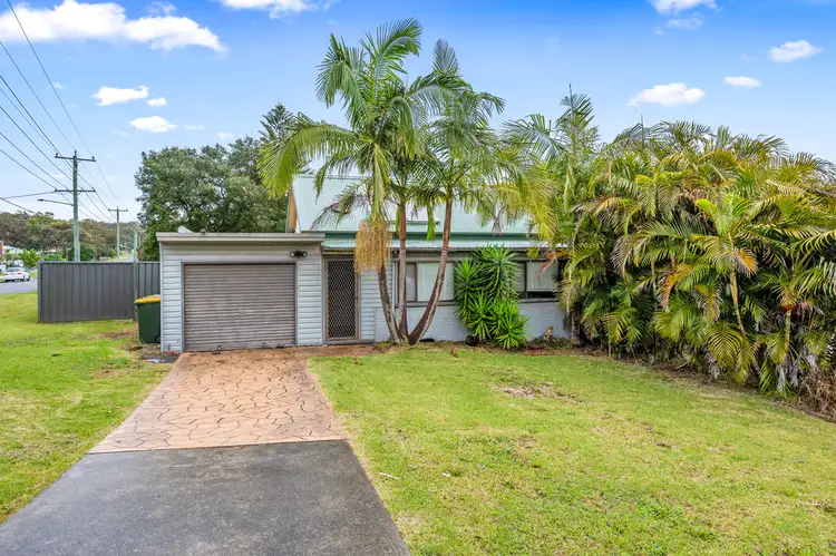 2 Hunter Road, Nords Wharf NSW 2281
