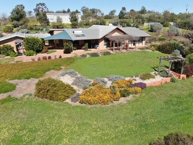 "Gunggari" 597 Wantiool Road, Junee NSW 2663
