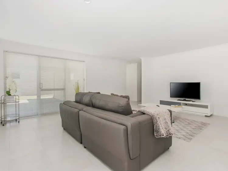 Fifth view of Homely house listing, 2 Portofino Ave Baldivis, Baldivis WA 6171