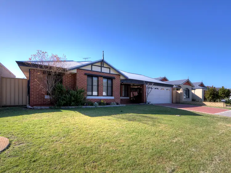 22 Kalari Drive, Wattle Grove WA 6107