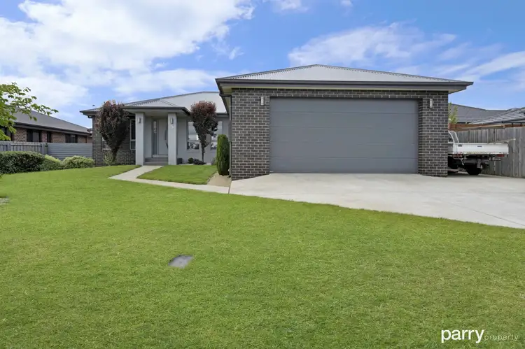 5 Senator Court, Newnham TAS 7248