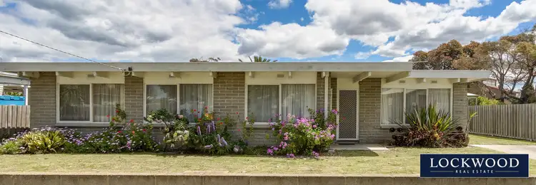 11 Bulmer Street, Lakes Entrance VIC 3909