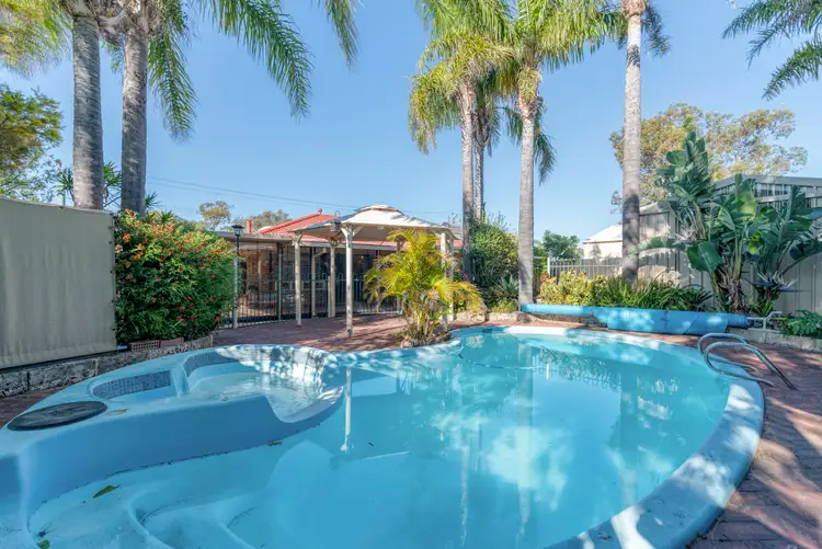 Second view of Homely house listing, 10 Dotterel Way, Yangebup WA 6164
