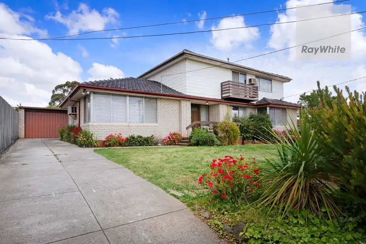 Second view of Homely house listing, 7 Finlay Close, Gladstone Park VIC 3043