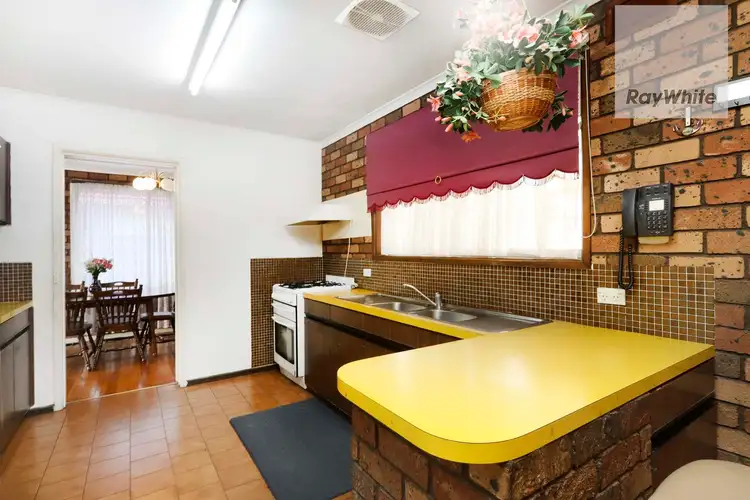 Sixth view of Homely house listing, 7 Finlay Close, Gladstone Park VIC 3043