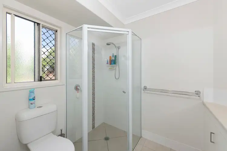 Fifth view of Homely unit listing, 2/6 Pinnacle Court, Avoca QLD 4670