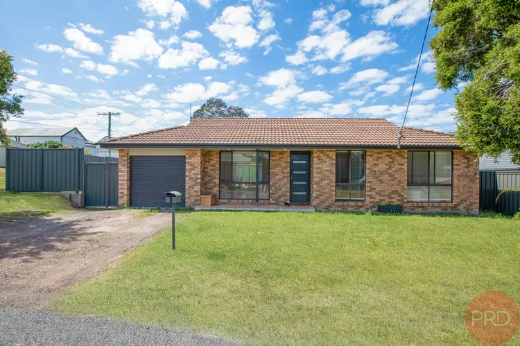 1 Chapman Street, Greta NSW 2334