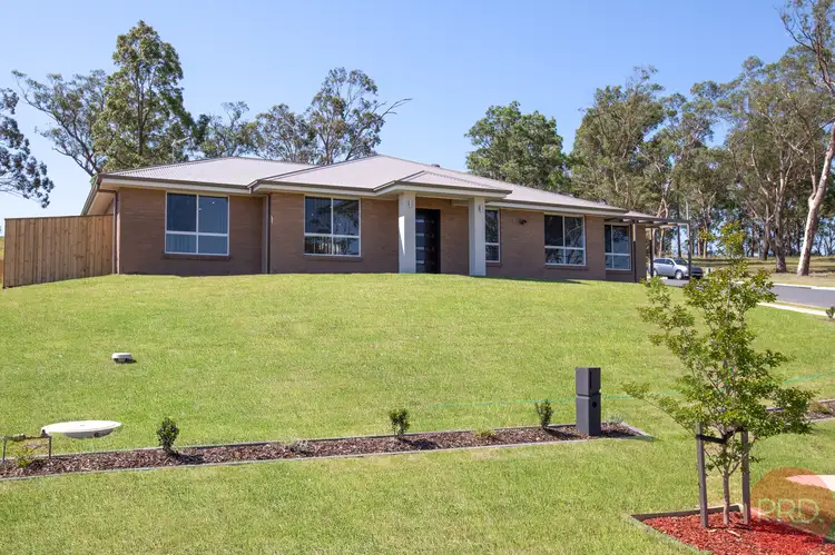 19 Dinton Street, Greta NSW 2334