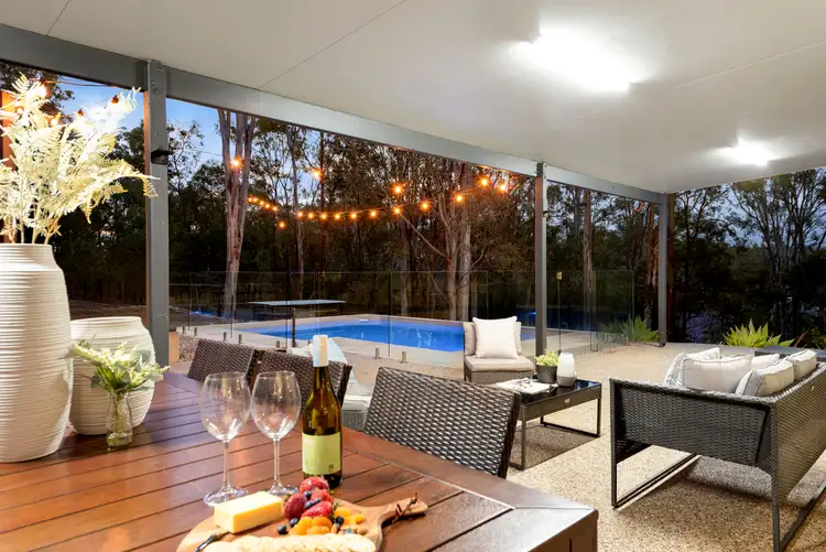 10 Hemwood Close, Ferny Hills QLD 4055