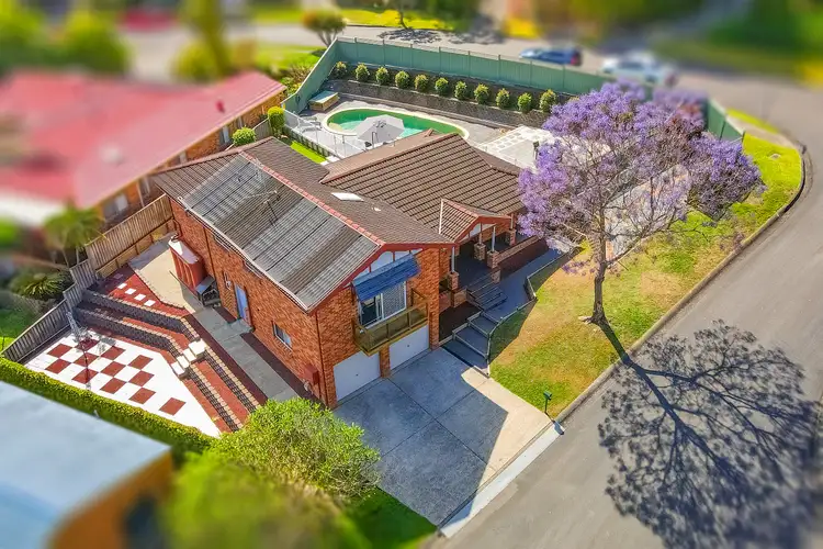 10 Beveridge Drive, Green Point NSW 2251