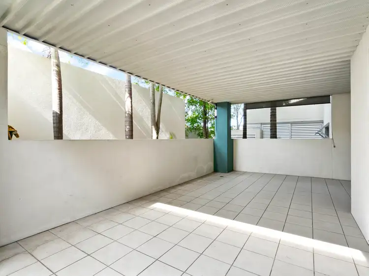 Main view of Homely unit listing, Unit 1/52 Queen Street, Southport QLD 4215