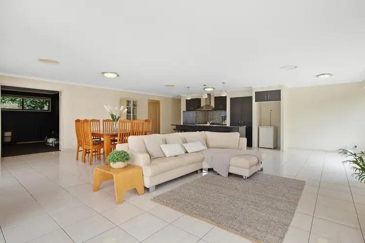 Fifth view of Homely house listing, 7 Galeff Place, Bolwarra Heights NSW 2320