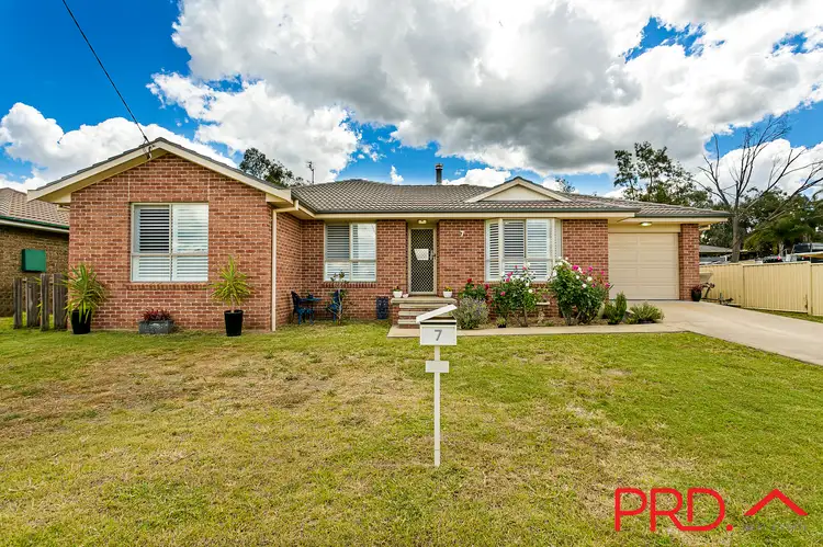 7 Carole Drive, Kootingal NSW 2352