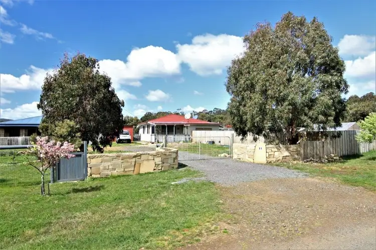 11 Cruttenden Street, Buckland TAS 7190