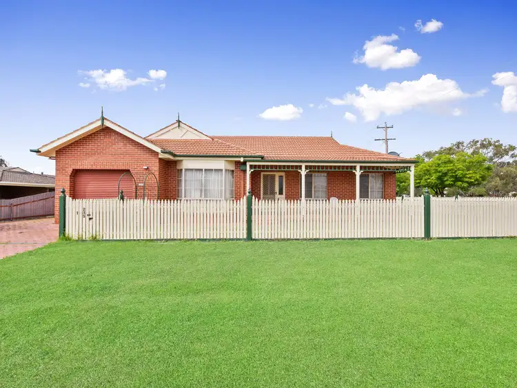 Main view of Homely house listing, 1/239 Alexandra Street, East Albury NSW 2640
