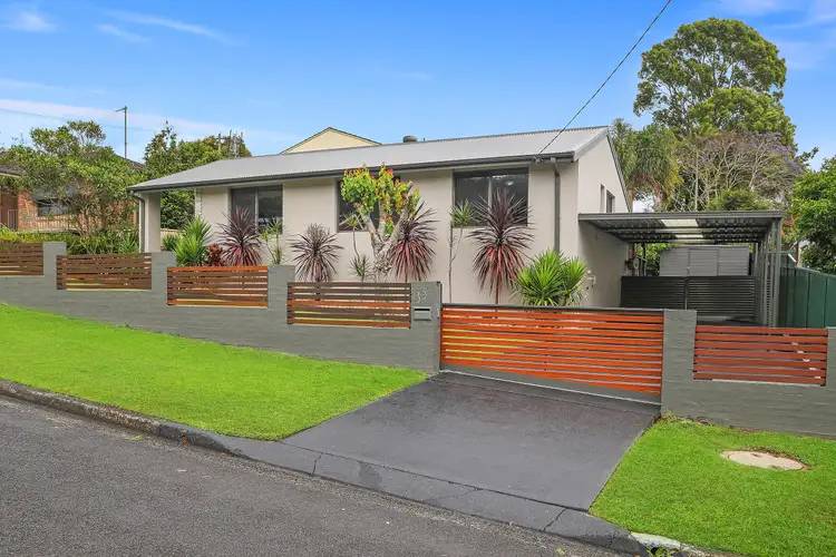 35 North Crescent, Wyoming NSW 2250