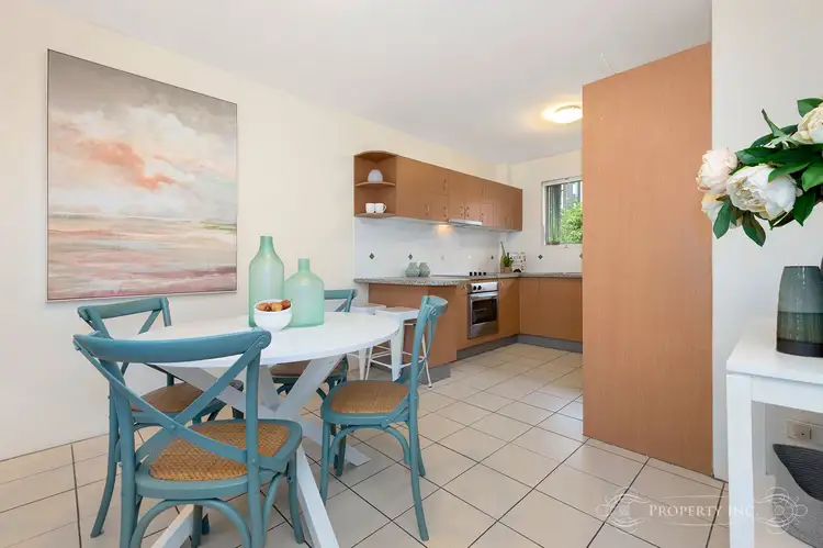 Third view of Homely unit listing, 2/83 Linton Street, Kangaroo Point QLD 4169