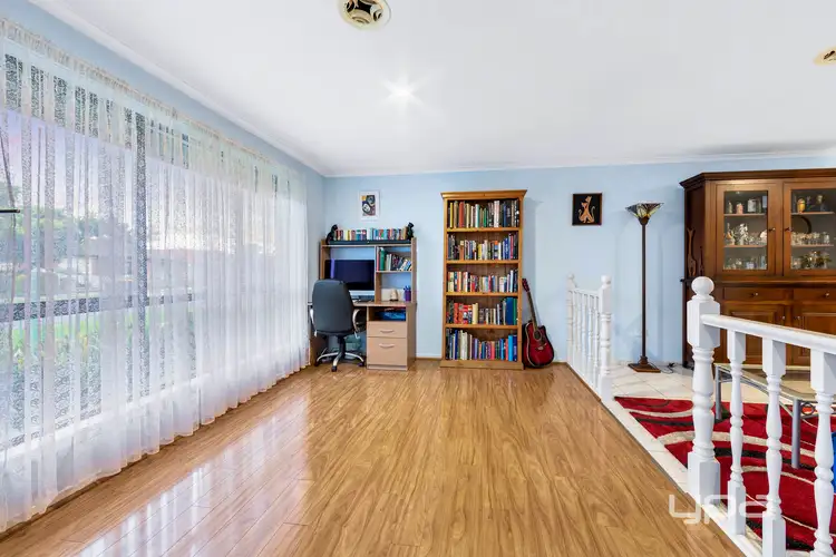 Fifth view of Homely house listing, 7 Prior Court, Delahey VIC 3037