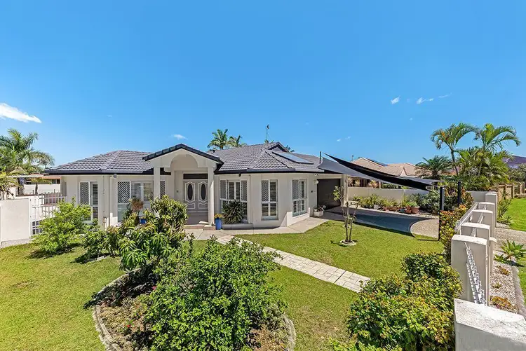 152 Santa Cruz Boulevard, Clear Island Waters QLD 4226