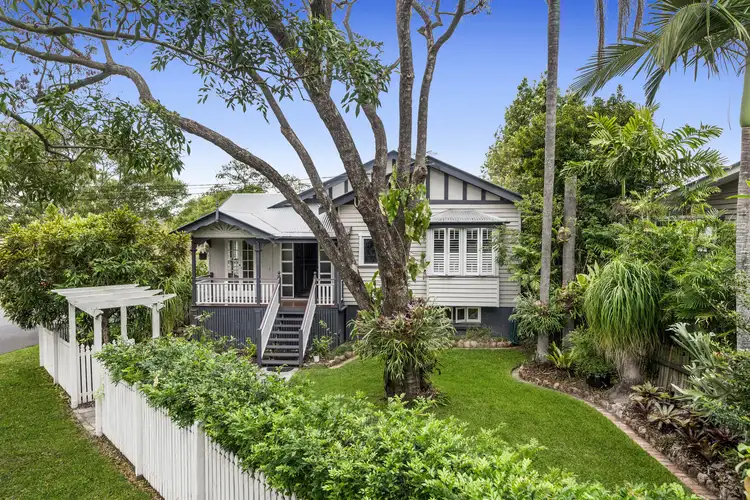 58 Uhlmann Street, Hawthorne QLD 4171