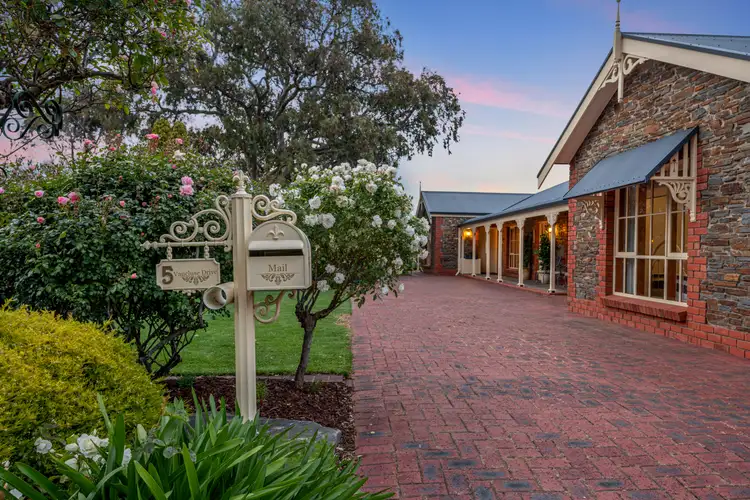 5 Vaucluse Drive, Happy Valley SA 5159