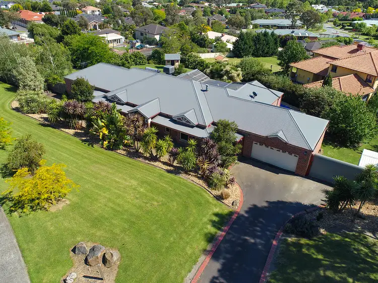 6 Nolan Close, Narre Warren North VIC 3804