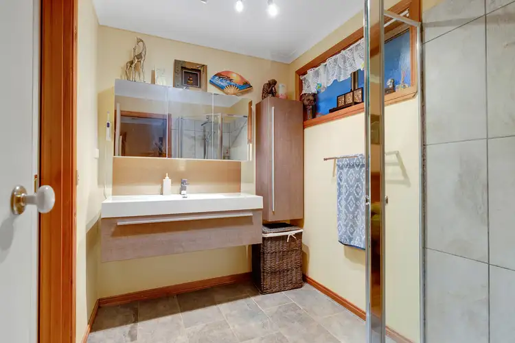 Sixth view of Homely house listing, 2/29 Dunn Crescent, Langwarrin VIC 3910