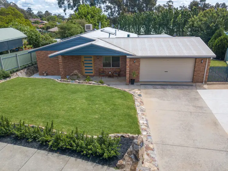 Second view of Homely house listing, 2 Fraser Court, Wodonga VIC 3690