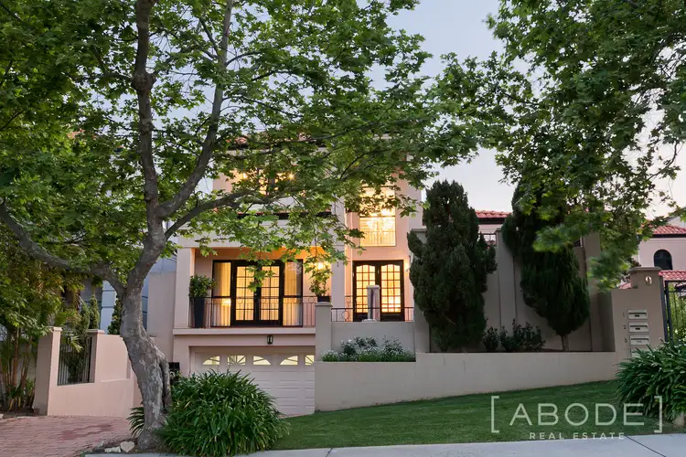 1/9 Tweeddale Road, Applecross WA 6153