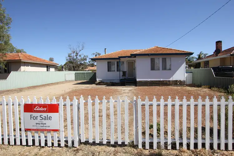18 Boyd Street, Merredin WA 6415