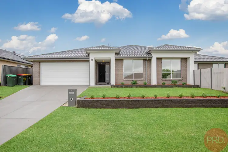 Second view of Homely house listing, 19 Sandpiper Circuit, Aberglasslyn NSW 2320